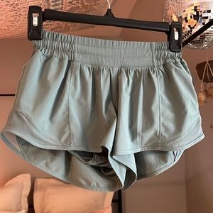 BARELY WORN LULULEMON HOTTY HOT SHORTS!!!!SIZE 2 and 2.5 INSEAM!!!💙🤍
